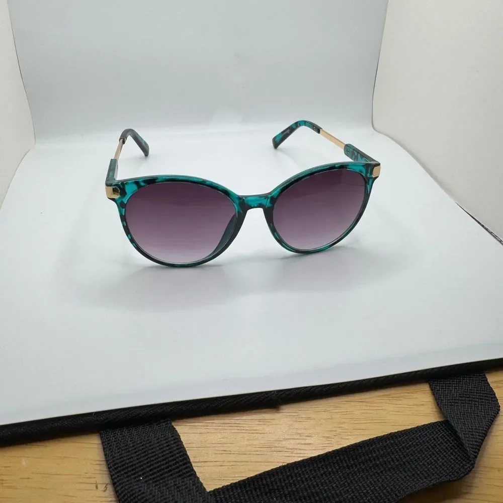 Stylish Teal Green Tortoise Shell Sunglasses with Gradient Purple Lens